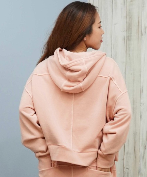 Hurley (ハーレー)の「Hurley/ハーレー ジップアップ パーカー スウェット フーディー ワンポイント ロゴ 裏毛 セットアップ対応 SWEAT PIGMENT FZ HOODIE WCFF252030(パーカー・レディース・ブラック/カーキブラウン/ネイビー/ライトピンク・M)」の11枚目の写真