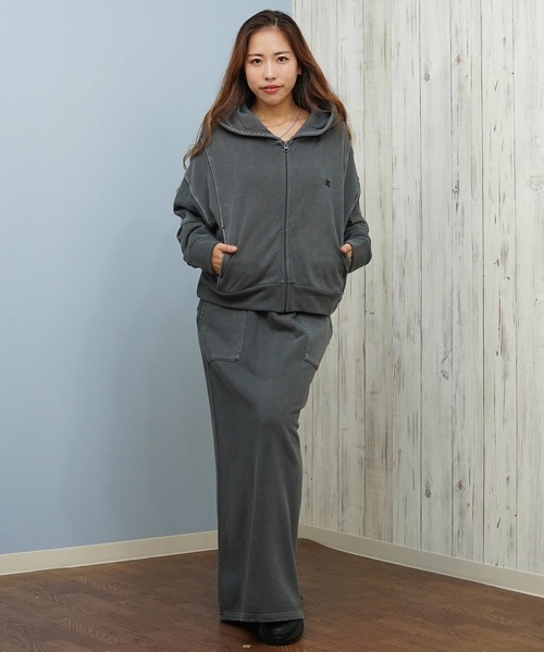 Hurley (ハーレー)の「Hurley/ハーレー ジップアップ パーカー スウェット フーディー ワンポイント ロゴ 裏毛 セットアップ対応 SWEAT PIGMENT FZ HOODIE WCFF252030(パーカー・レディース・ブラック/カーキブラウン/ネイビー/ライトピンク・M)」の22枚目の写真