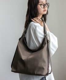 【1秒でリュック⇔ショルダーバッグ】ソフト3WAYリュックサック 【肩がけ/斜めがけ/リュック】マルチウェイ トート 通勤 きれいめ ナイロン 大容量
