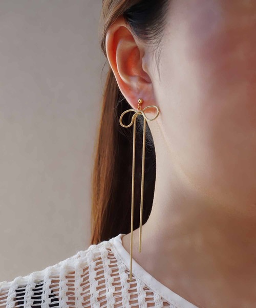 CERCA(チェルカ)の「saran jewelry/ロング リボンチェーン ピアス(ピアス(両耳用)・レディース・シルバー/ゴールド・FREE)」の6枚目の写真