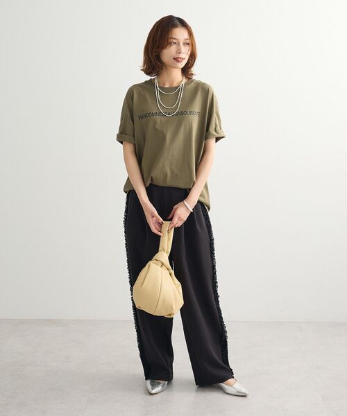 ELENCARE DUE（エレンカーレデュエ）の「・ELENCARE DUE ロゴptTEE（Tシャツ/カットソー・レディース・カーキ/ブラック/オフホワイト・FREE）」の5枚目の写真