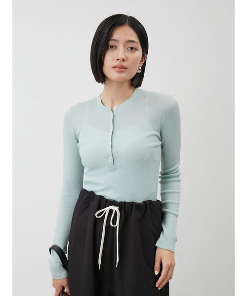 Mila Owen（ミラオーウェン）の「ヘンリーネックシアーリブニットプル