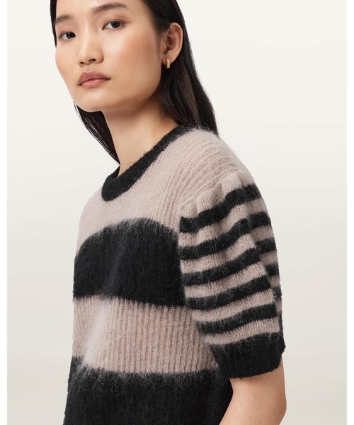 ALLSAINTS(オールセインツ)の「CLEM STRIPED KNITTED T-SHIRT | CLEM ストライプ ニット Tシャツ(ニット/セーター・レディース・ブラック系その他・M/XS/S)」の3枚目の写真