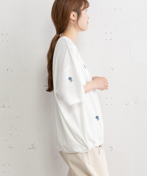 POU DOU DOU（プードゥドゥ）の「フラワー刺繍bigTシャツ（Tシャツ/カットソー・レディース・オフホワイト/ブラック/グリーン・M）」の13枚目の写真