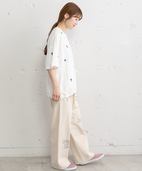 POU DOU DOU（プードゥドゥ）の「フラワー刺繍bigTシャツ（Tシャツ/カットソー・レディース・オフホワイト/ブラック/グリーン・M）」の9枚目の写真