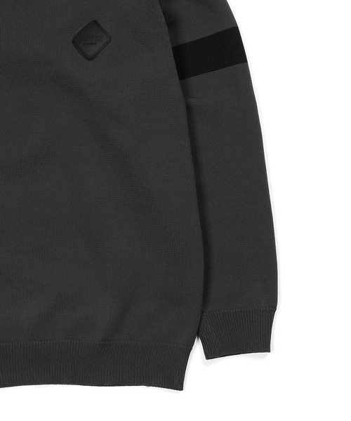 The DUFFER of ST.GEORGE(ザダファーオブセントジョージ)の「〔BLACK LABEL〕DRY TOUCH TECH CREW KNIT :ドライタッチ ウォッシャブル テックニット(ニット/セーター・メンズ・チャコールグレー・SMALL/MEDIUM/LARGE/X-LARGE)」の8枚目の写真