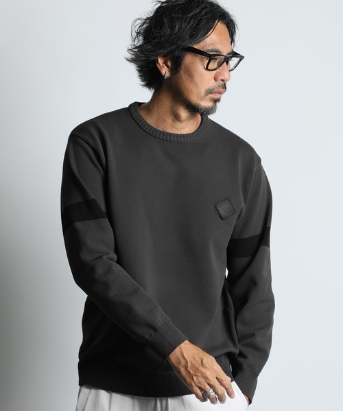 The DUFFER of ST.GEORGE(ザダファーオブセントジョージ)の「〔BLACK LABEL〕DRY TOUCH TECH CREW KNIT :ドライタッチ ウォッシャブル テックニット(ニット/セーター・メンズ・チャコールグレー・SMALL/MEDIUM/LARGE/X-LARGE)」の2枚目の写真