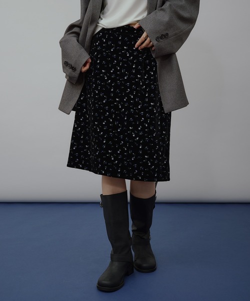 MUHET(ミュエータ)の「【SET ITEM】assorted midi skirt with scrunchie / シュシュ付きアソートミディスカート(スカート・レディース・ネイビー/ブラウン/ブラック・MEDIUM/LARGE)」の2枚目の写真