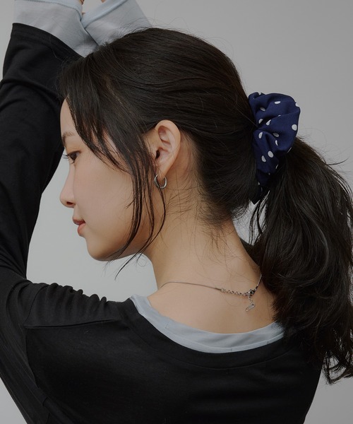 MUHET(ミュエータ)の「【SET ITEM】assorted midi skirt with scrunchie / シュシュ付きアソートミディスカート(スカート・レディース・ネイビー/ブラウン/ブラック・MEDIUM/LARGE)」の7枚目の写真