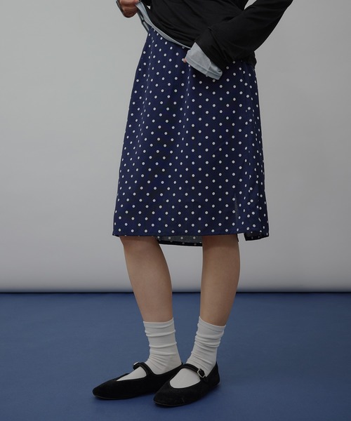 MUHET(ミュエータ)の「【SET ITEM】assorted midi skirt with scrunchie / シュシュ付きアソートミディスカート(スカート・レディース・ネイビー/ブラウン/ブラック・MEDIUM/LARGE)」の10枚目の写真