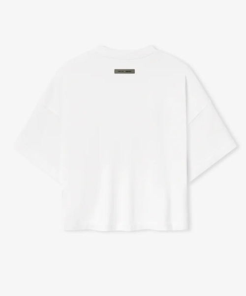 FOG ESSENTIALS(エフオージーエッセンシャルズ)の「Fear of God ESSENTIALS/FOG エッセンシャルズ/Boxy Tee(Tシャツ/カットソー・レディース・ブラック/ホワイト・M/L/S)」の6枚目の写真