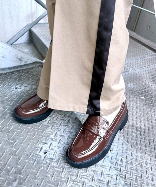 REZOY(リゾイ)の「【REZOY】ベーシックコインローファー(ローファー・レディース・ブラウン/グレイッシュベージュ/ブラック・S/M/LL/L)」の9枚目の写真