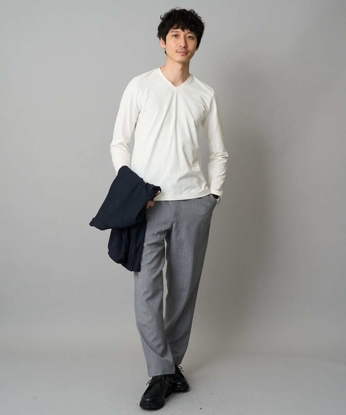 a.v.v（アーヴェヴェ）の「針抜きジャカードＶネックＴシャツ【洗濯機で洗える/毛玉になりにくい】通勤/ビジネス/ジャケット〈ON/OFF SERIES〉（Tシャツ/カットソー・メンズ・ホワイト/ブラック/ブルー・50/46/48）」の7枚目の写真