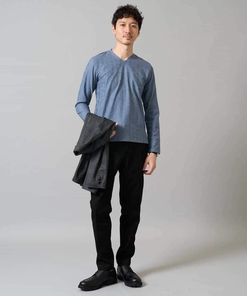 a.v.v（アーヴェヴェ）の「針抜きジャカードＶネックＴシャツ【洗濯機で洗える/毛玉になりにくい】通勤/ビジネス/ジャケット〈ON/OFF SERIES〉（Tシャツ/カットソー・メンズ・ホワイト/ブラック/ブルー・50/46/48）」の10枚目の写真