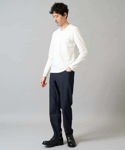 a.v.v（アーヴェヴェ）の「針抜きジャカードＶネックＴシャツ【洗濯機で洗える/毛玉になりにくい】通勤/ビジネス/ジャケット〈ON/OFF SERIES〉（Tシャツ/カットソー・メンズ・ホワイト/ブラック/ブルー・50/46/48）」の18枚目の写真