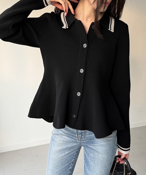 junoah(ジュノア)の「ポロ襟ライン入りペプラムデザインニット(ニット/セーター・レディース・アイボリー/ブラック/チャコール・LARGE/MEDIUM)」の5枚目の写真