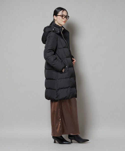 NANO universe（ナノユニバース）の「撥水加工 フードロングダウンコート（ダウンジャケット/コート・レディース・ブラウン/ブラック/チャコール・FREE）」の4枚目の写真
