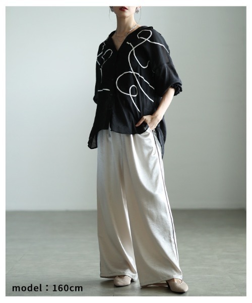 Sawa a la mode（サワアラモード）の「ランダムコード刺繍シアーシャツ（シャツ/ブラウス・レディース・ベージュ/ブラック・FREE）」の8枚目の写真