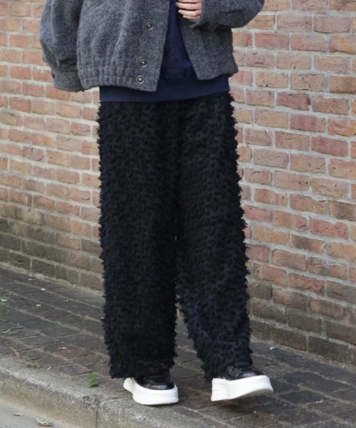 H.A.K(ハク)の「ランダムフリンジカットジャカードワイドパンツ(裏地付き)(その他パンツ・レディース・ブラック/カーキ・1/2)」の1枚目の写真