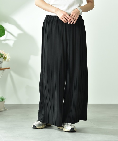 INTERPLANET(インタープラネット)の「カットジョーゼットプリーツワイドパンツ(その他パンツ・レディース・ブラック/ブルー/モカ/カーキ・FREE)」の11枚目の写真
