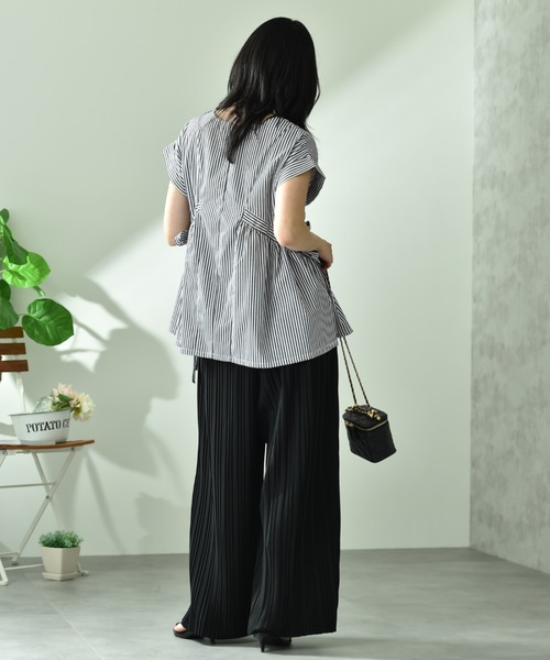 INTERPLANET(インタープラネット)の「カットジョーゼットプリーツワイドパンツ(その他パンツ・レディース・ブラック/ブルー/モカ/カーキ・FREE)」の16枚目の写真