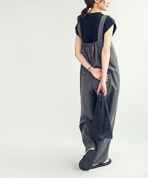 SOLAMONAT LARME(ソラモナラーム)の「サロペットパンツ(サロペット/オーバーオール・レディース・ベージュ/チャコール/ブラック・38/40)」の5枚目の写真
