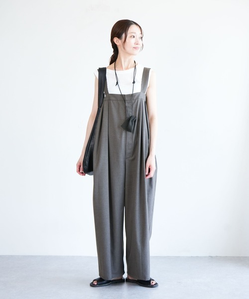 SOLAMONAT LARME(ソラモナラーム)の「サロペットパンツ(サロペット/オーバーオール・レディース・ベージュ/チャコール/ブラック・38/40)」の7枚目の写真