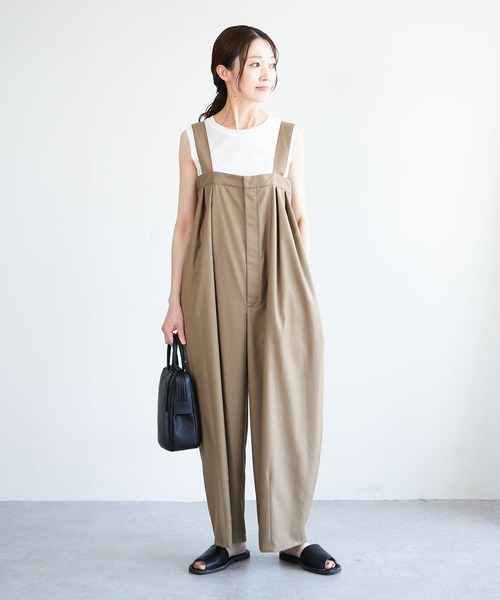 SOLAMONAT LARME(ソラモナラーム)の「サロペットパンツ(サロペット/オーバーオール・レディース・ベージュ/チャコール/ブラック・38/40)」の11枚目の写真