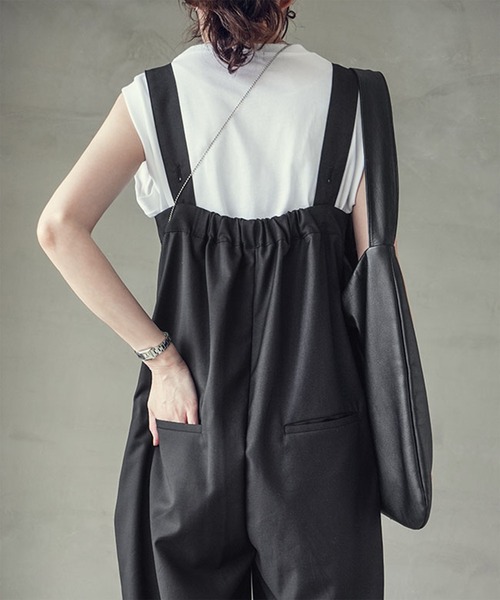 SOLAMONAT LARME(ソラモナラーム)の「サロペットパンツ(サロペット/オーバーオール・レディース・ベージュ/チャコール/ブラック・38/40)」の16枚目の写真