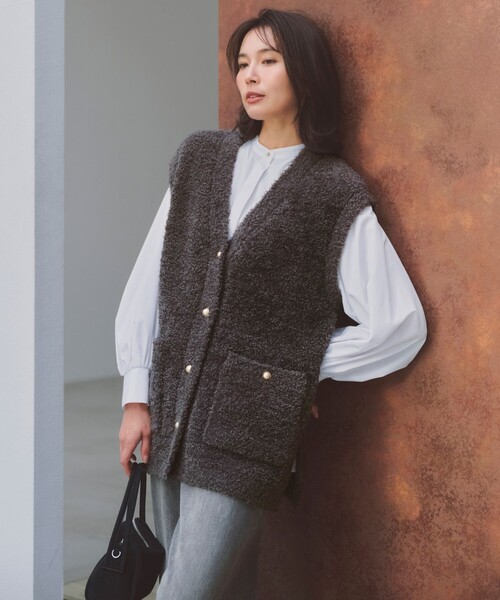 UNFILO(アンフィーロ)の「【STORY×UNFILO】シャギーニット ベスト(ニット/セーター・レディース・グレー系/ブラック系・SMALL/MEDIUM)」の6枚目の写真