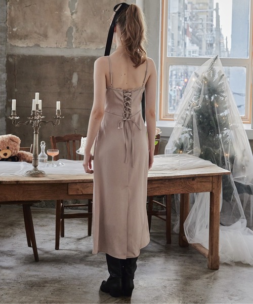 etre loin(エトルワン)の「Ribbon embroidered satin cami dress(ドレス・レディース・アイボリー/ピンクベージュ/モカ・M)」の19枚目の写真