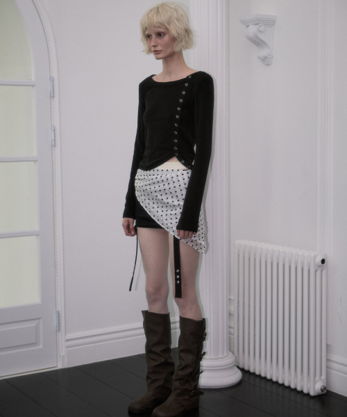 ROSEFRANTZ（ロゼフランツ）の「Side Eyelet Long Sleeve [Black]（Tシャツ/カットソー・レディース・ブラック・OS）」の3枚目の写真