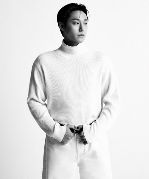 Victorian? minimal rivet t‑neck knit [cream] — минималистичный вязаный топ, кремовый