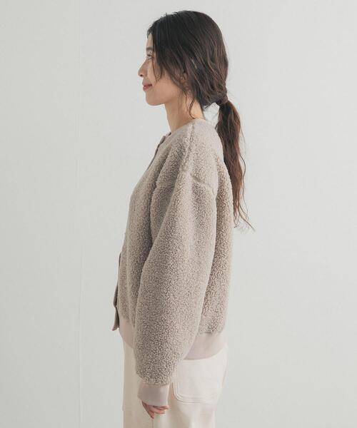 URBAN RESEARCH DOORS（アーバンリサーチドアーズ）の「プードルボアカーディガン（カーディガン/ボレロ・レディース・モカ/ライトベージュ・FREE）」の11枚目の写真