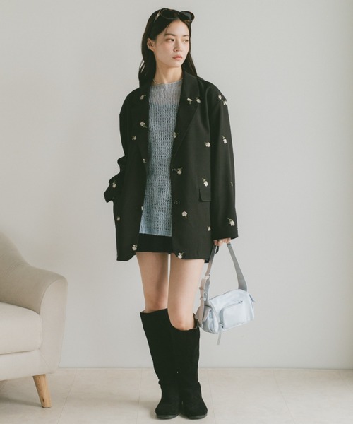 VANNIE U（ヴァニーユー）の「フラワー刺繍テーラードジャケット（テーラードジャケット・レディース・ブラック/グレイッシュベージュ・FREE）」の10枚目の写真