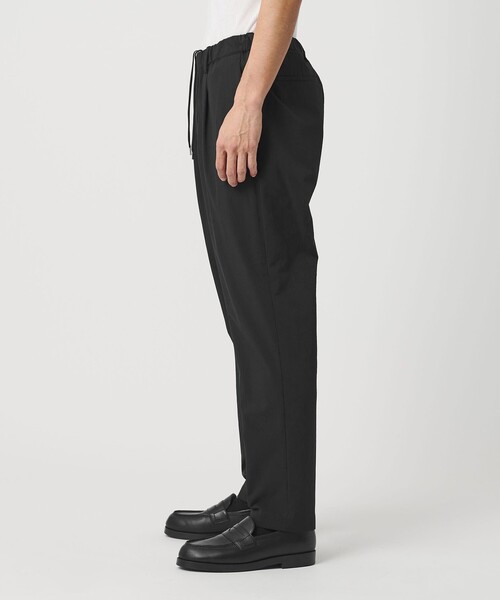 BEAUTY&YOUTH UNITED ARROWS（ビューティーアンドユースユナイテッドアローズ）の「360°MASTER 1プリーツ テーパード イージーパンツ NO.5 セットアップ対応 撥水 ストレッチ ウォッシャブル（その他パンツ・メンズ・ダークグレー/ベージュ/ブラック・S/M/L/XL）」の10枚目の写真