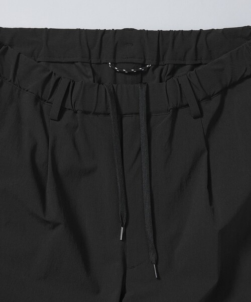 BEAUTY&YOUTH UNITED ARROWS（ビューティーアンドユースユナイテッドアローズ）の「360°MASTER 1プリーツ テーパード イージーパンツ NO.5 セットアップ対応 撥水 ストレッチ ウォッシャブル（その他パンツ・メンズ・ダークグレー/ベージュ/ブラック・S/M/L/XL）」の20枚目の写真