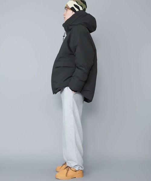 SPINNS(スピンズ)の「中綿フェイクダウンジャケット/ハイネックフード/ダブルジップ/防寒・防風・撥水/ユニセックス(ダウンジャケット/コート・メンズ・チャコール/ブラック・L/M)」の4枚目の写真