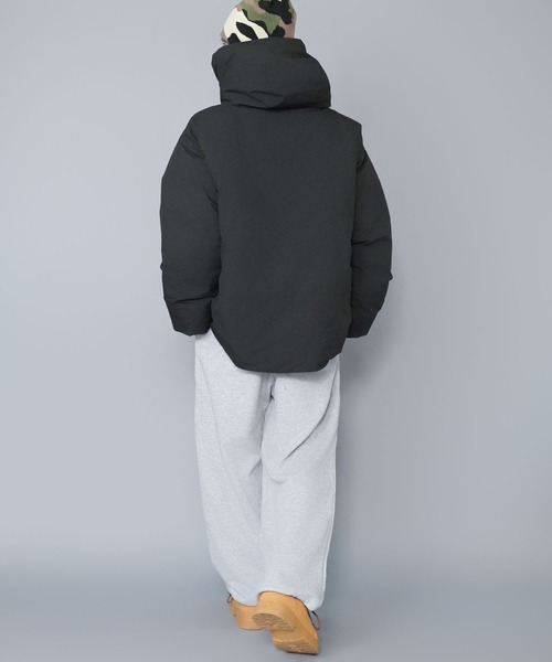 SPINNS(スピンズ)の「中綿フェイクダウンジャケット/ハイネックフード/ダブルジップ/防寒・防風・撥水/ユニセックス(ダウンジャケット/コート・メンズ・チャコール/ブラック・L/M)」の5枚目の写真