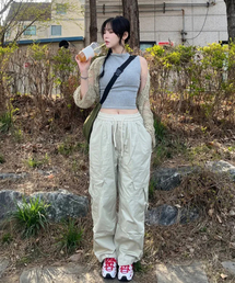 DOUBLE JD（ダブルジェイディー）の「サイセンツーピンタックカーゴストリングパンツ（ベージュ）（その他パンツ）」