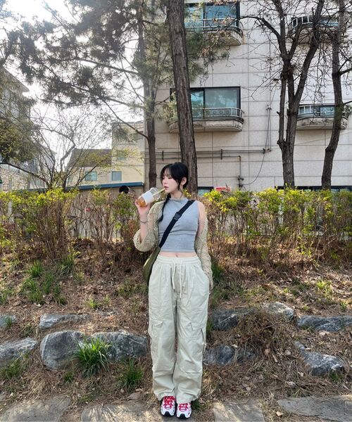DOUBLE JD（ダブルジェイディー）の「サイセンツーピンタックカーゴストリングパンツ（ベージュ）（その他パンツ・レディース・その他・LARGE/MEDIUM）」の6枚目の写真