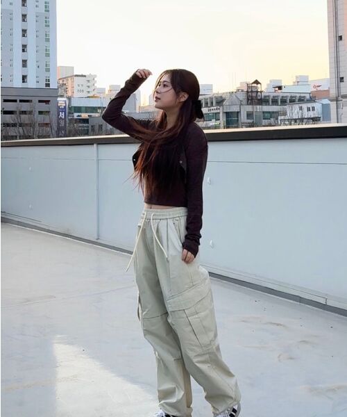 DOUBLE JD（ダブルジェイディー）の「サイセンツーピンタックカーゴストリングパンツ（ベージュ）（その他パンツ・レディース・その他・LARGE/MEDIUM）」の8枚目の写真