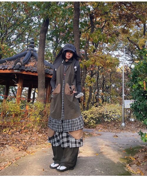 youthbath(ユースバース)の「Sleeveless Pocket Frill Dress_khaki(ワンピース・レディース・その他・SMALL/MEDIUM)」の3枚目の写真