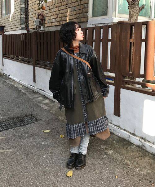 youthbath(ユースバース)の「Sleeveless Pocket Frill Dress_khaki(ワンピース・レディース・その他・SMALL/MEDIUM)」の2枚目の写真