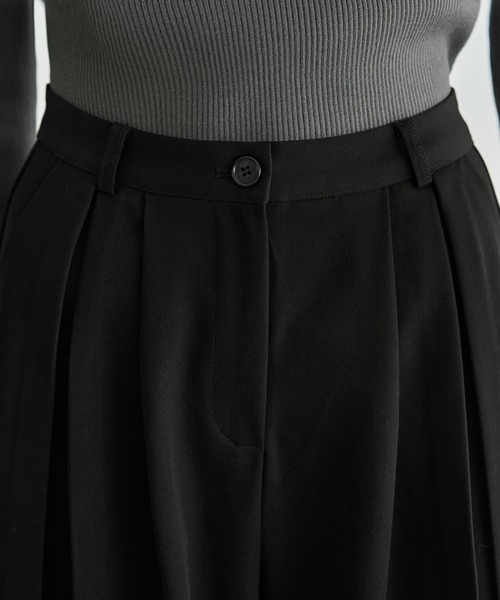 STYLE DELI（スタイルデリ）の「２タック幅広ブラックワイドパンツ（その他パンツ・レディース・ブラック・MEDIUM/SMALL/LARGE）」の8枚目の写真
