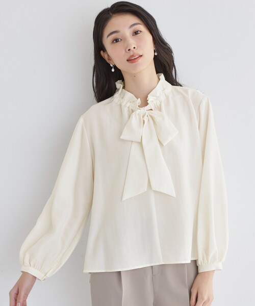 THE SHOP TK （ザ ショップ ティーケー ）の「【通勤・セレモニー】ギャザーリボンタイブラウス（シャツ/ブラウス・レディース・アイボリー/ライトブルー・12/13）」の3枚目の写真