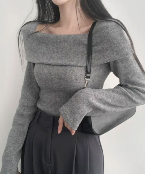 VIVID LADY(ビビッドレディー)の「折り返しワイドネック オフショル風 起毛 ロンT 長袖(Tシャツ/カットソー・レディース・ブラック/アイボリー/グレー/ワイン・FREE)」の2枚目の写真