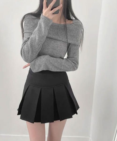 VIVID LADY(ビビッドレディー)の「折り返しワイドネック オフショル風 起毛 ロンT 長袖(Tシャツ/カットソー・レディース・ブラック/アイボリー/グレー/ワイン・FREE)」の17枚目の写真