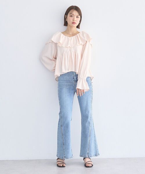 earth music&ecology（アースミュージックアンドエコロジー）の「【2026SS】ラッフルカラーカットブラウス（シャツ/ブラウス・レディース・アイボリー/サックスブルー/ブラック/ブラウン系その他4・FREE）」の9枚目の写真