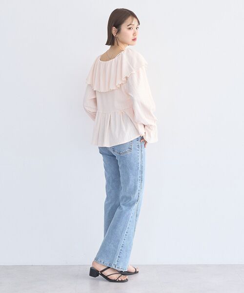 earth music&ecology（アースミュージックアンドエコロジー）の「【2026SS】ラッフルカラーカットブラウス（シャツ/ブラウス・レディース・アイボリー/サックスブルー/ブラック/ブラウン系その他4・FREE）」の10枚目の写真